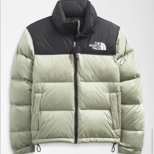 Northface Womens,s 1996 Retro Nuptse jacket size small in TEA GREEN